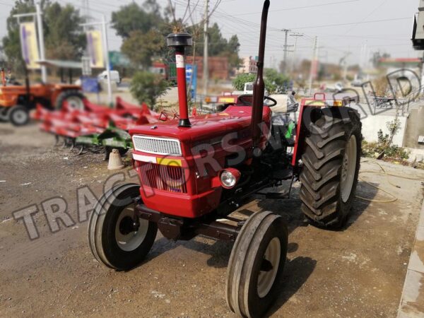 New Holland 640