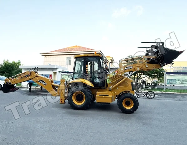 Massive 3CX Side Shift Backhoe Loader In Jamaica