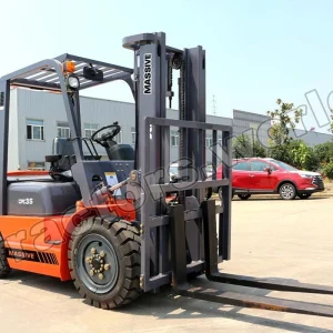 Massive CPCD35 Forklift In Jamaica