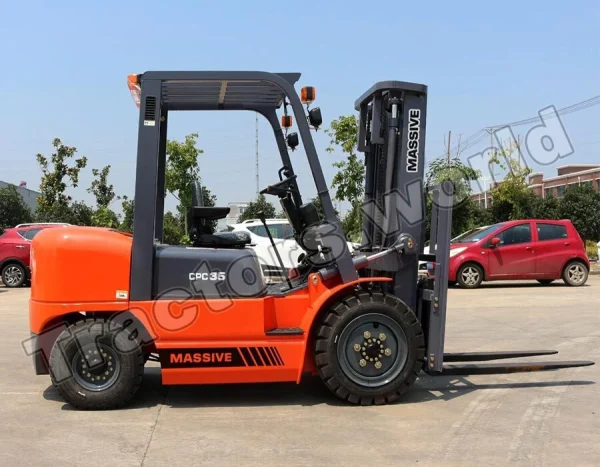 Massive CPCD35 Forklift In Jamaica