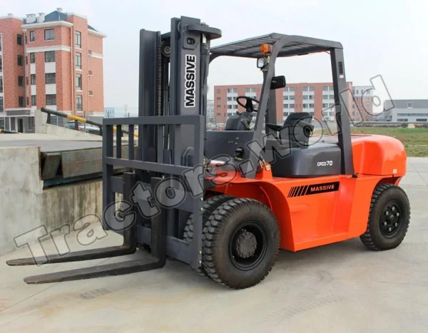Massive CPCD70 Forklift In Jamaica